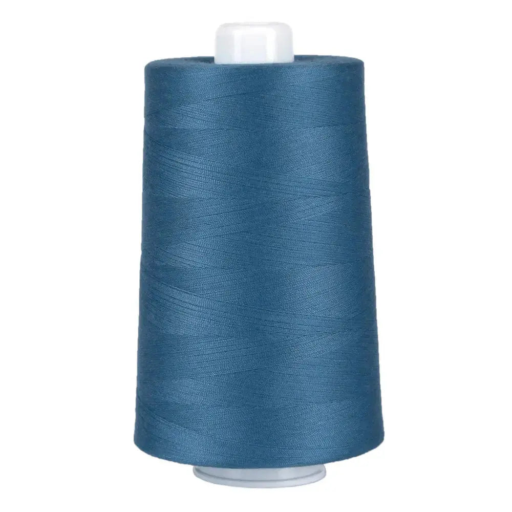 Ocean Blue OMNI 40wt: A Medium Blue Thread for Quilting That Holds Its Color at Speed