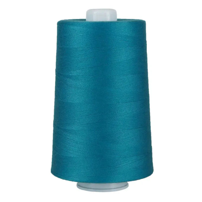 Aqua OMNI: Why This Cool Blue-Green 40-Weight Became a Longarm Go-To
