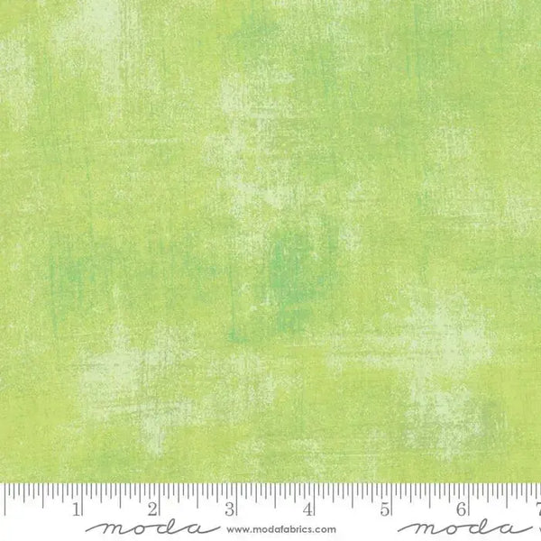 Key Lime Grunge Fat Quarter: Adding Zesty Texture with a Small Cut