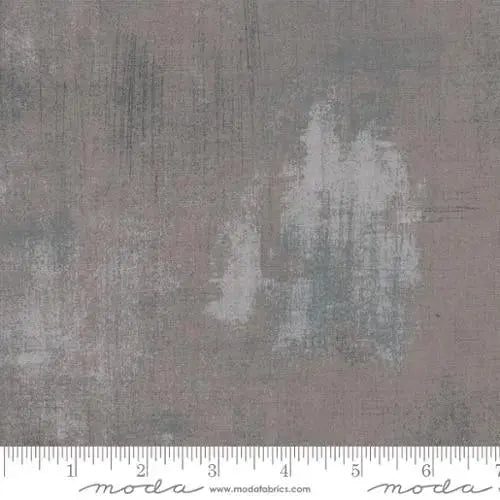 Grunge Basics Primer: Why This Grey Blender Works as Background, Sashi