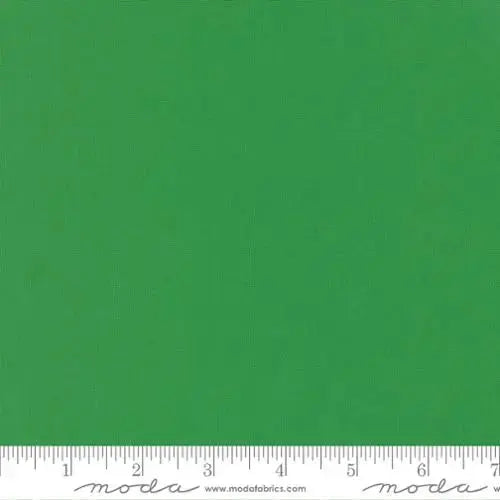 Kelly Bella Solids: Using a Bold Green Solid for Quilts, Binding, and Balance