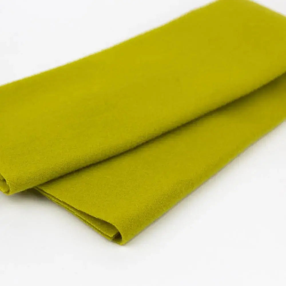 A Handy Bowl Cozy Set in LN11 - Artichoke Merino Wool Fabric