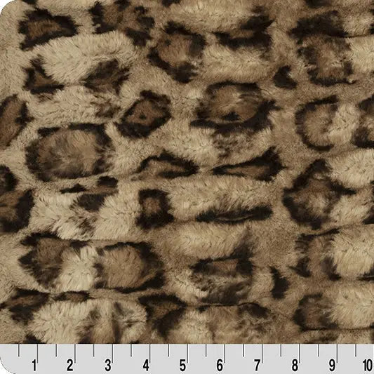 A Whole-Cloth Quilt That Lets the Leopard Shine in Acorn Luxe Cuddle Milan Clouded Leo