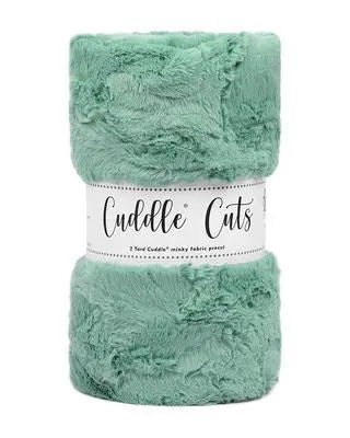 A Cozy Pet Bed in 2 yd Luxe Cuddle Cut Hide Juniper