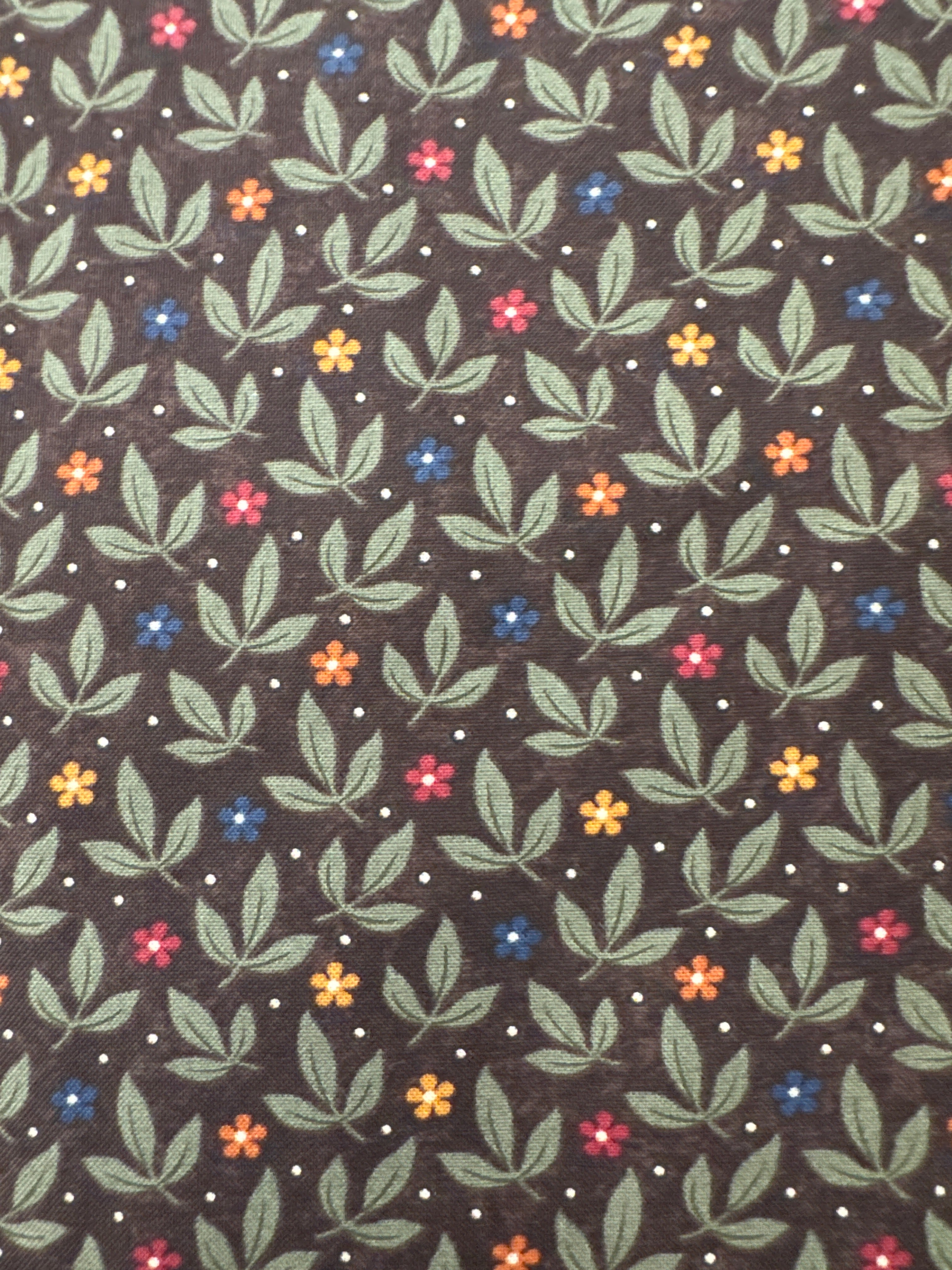 MO Fluttering Leaves Dark Brown