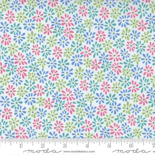 Multi Picnic Pop Wow White 44"/45" Fabric Per Yard - Linda's Electric Quilters