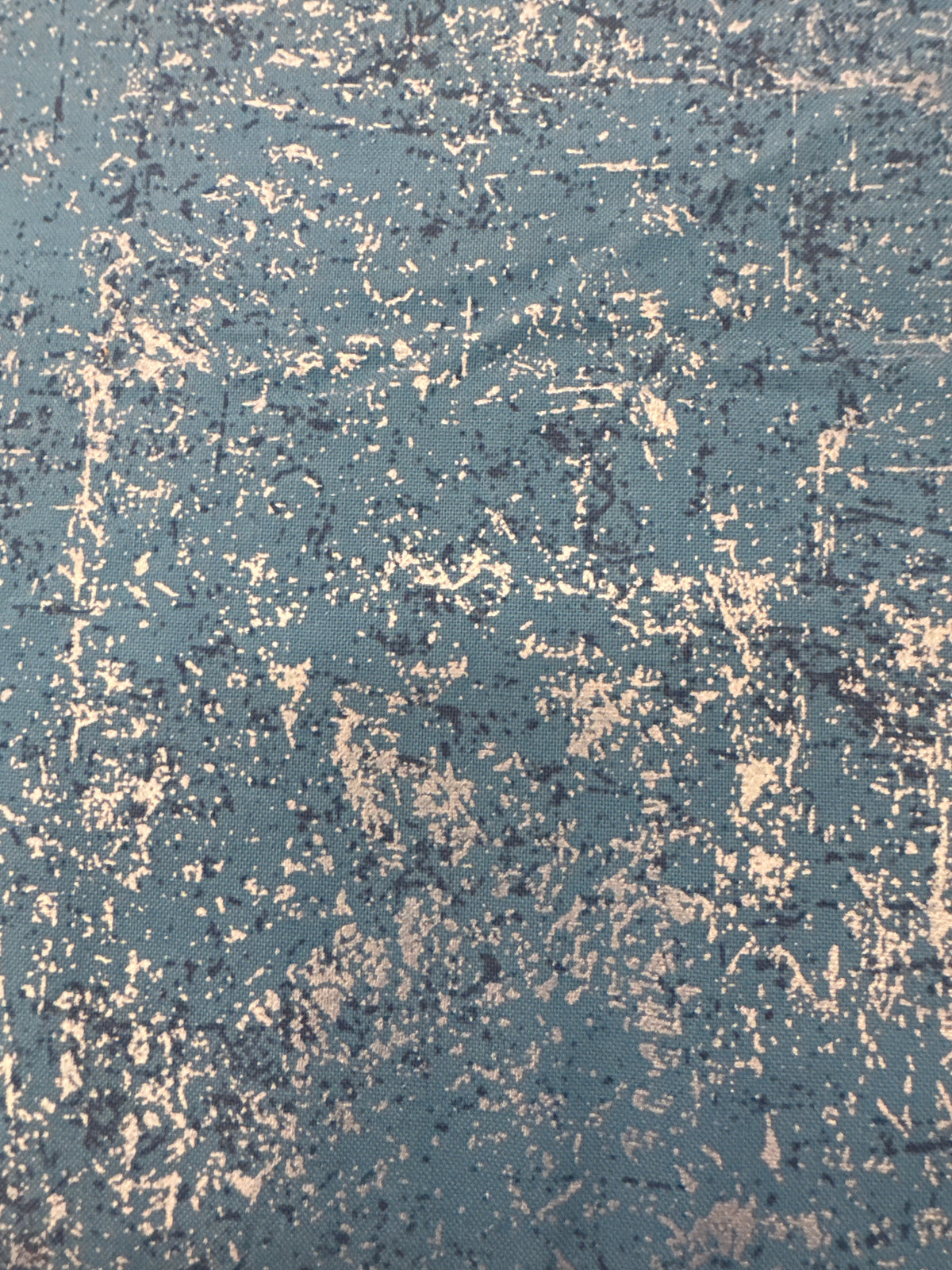 Northcott Glisten cornflower metallic blender