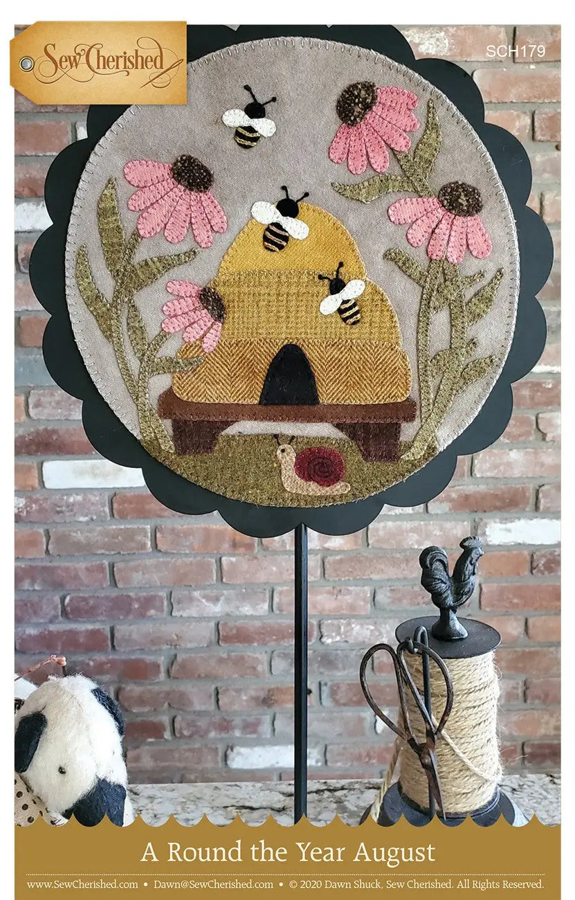 A Round the Year August - Linda's Electric Quilters