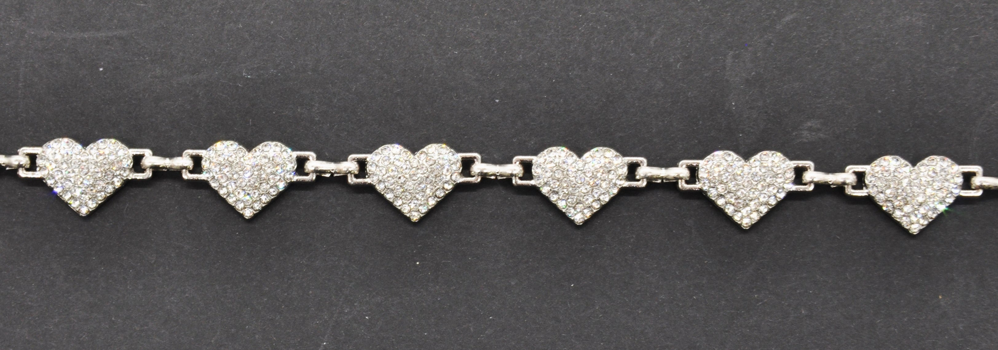 Belagio Enterprises - Rhinestone Trim (10 Yard Roll) - BR-400-10 Heart Shape Gold