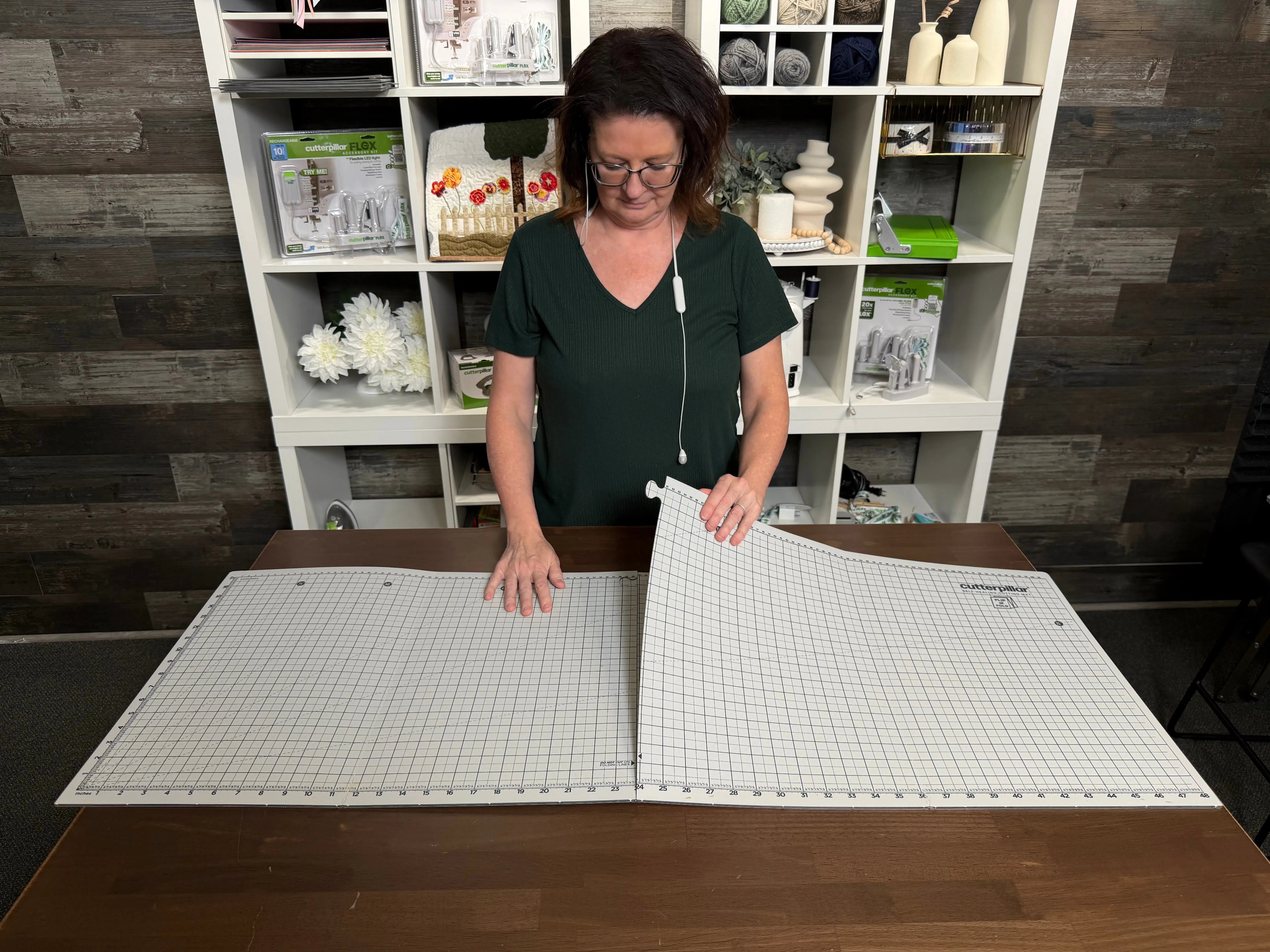 CUTTERPILLAR FLIP AND FOLD 48 SELF-HEALING CUTTING MAT CutterPillar