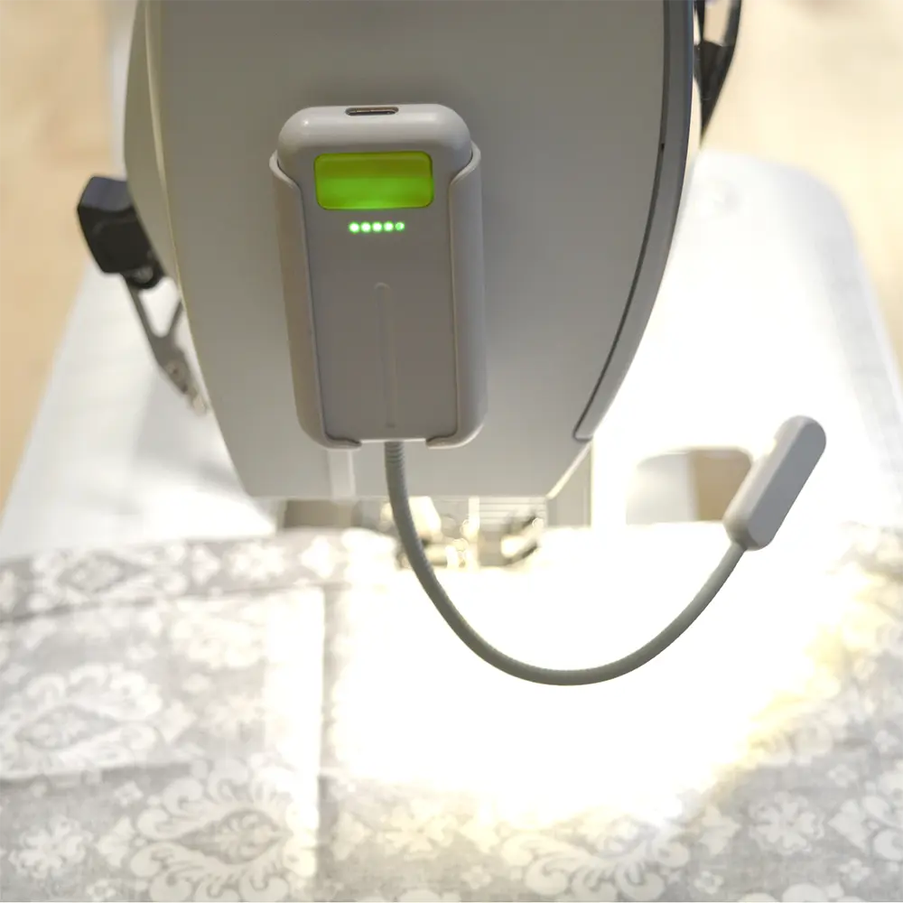 FLEX SEWING MACHINE LIGHT CutterPillar