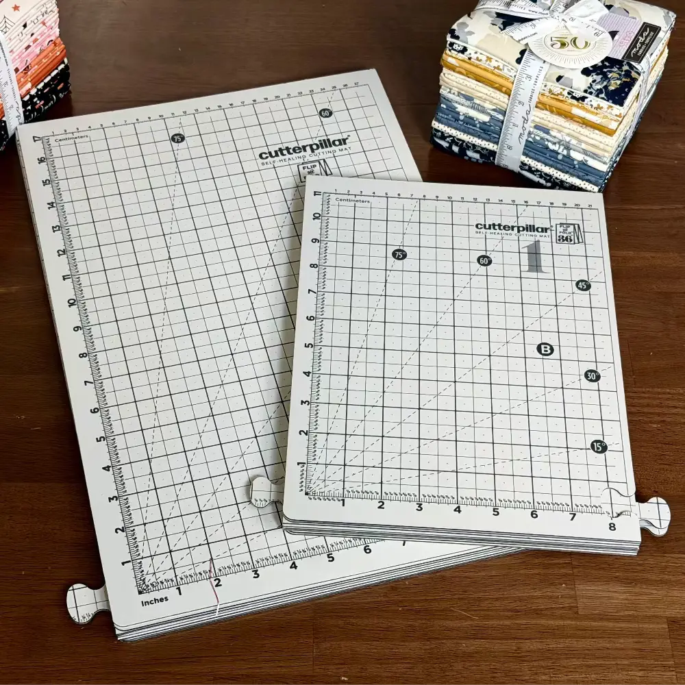FLIP & FOLD 36 SELF-HEALING CUTTING MAT CutterPillar