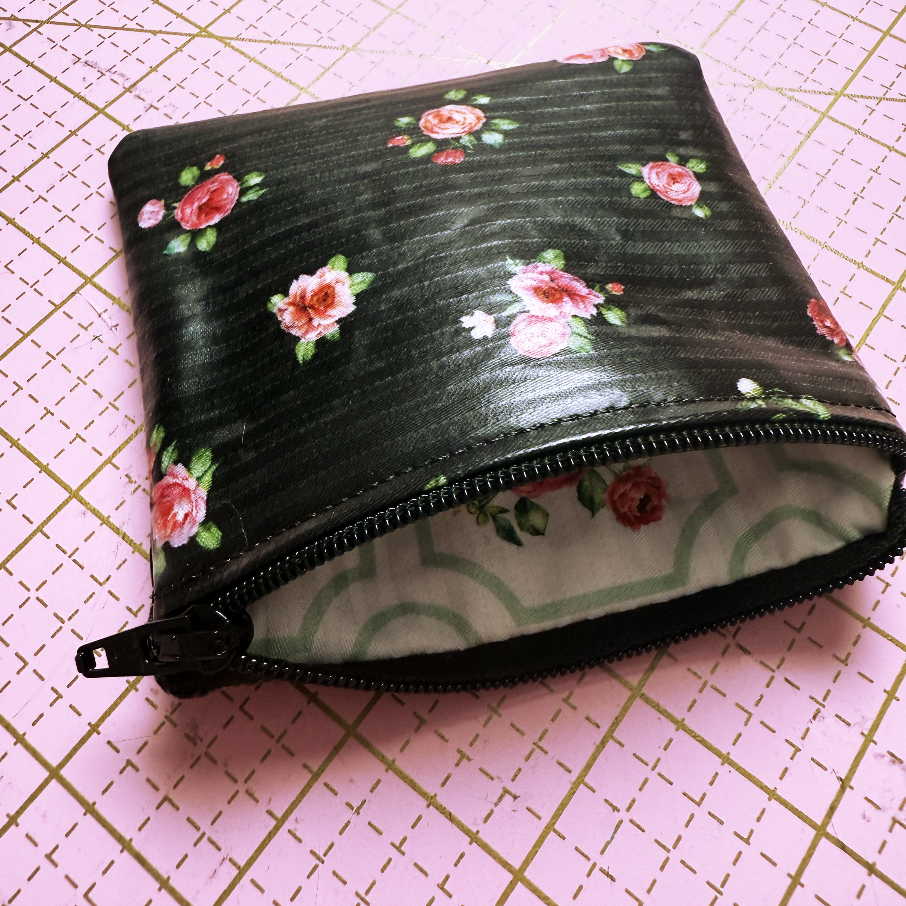 Make it Vinyl  Zipper Bags In the Hoop Machine Embroidery Design Set Pickle Pie Designs