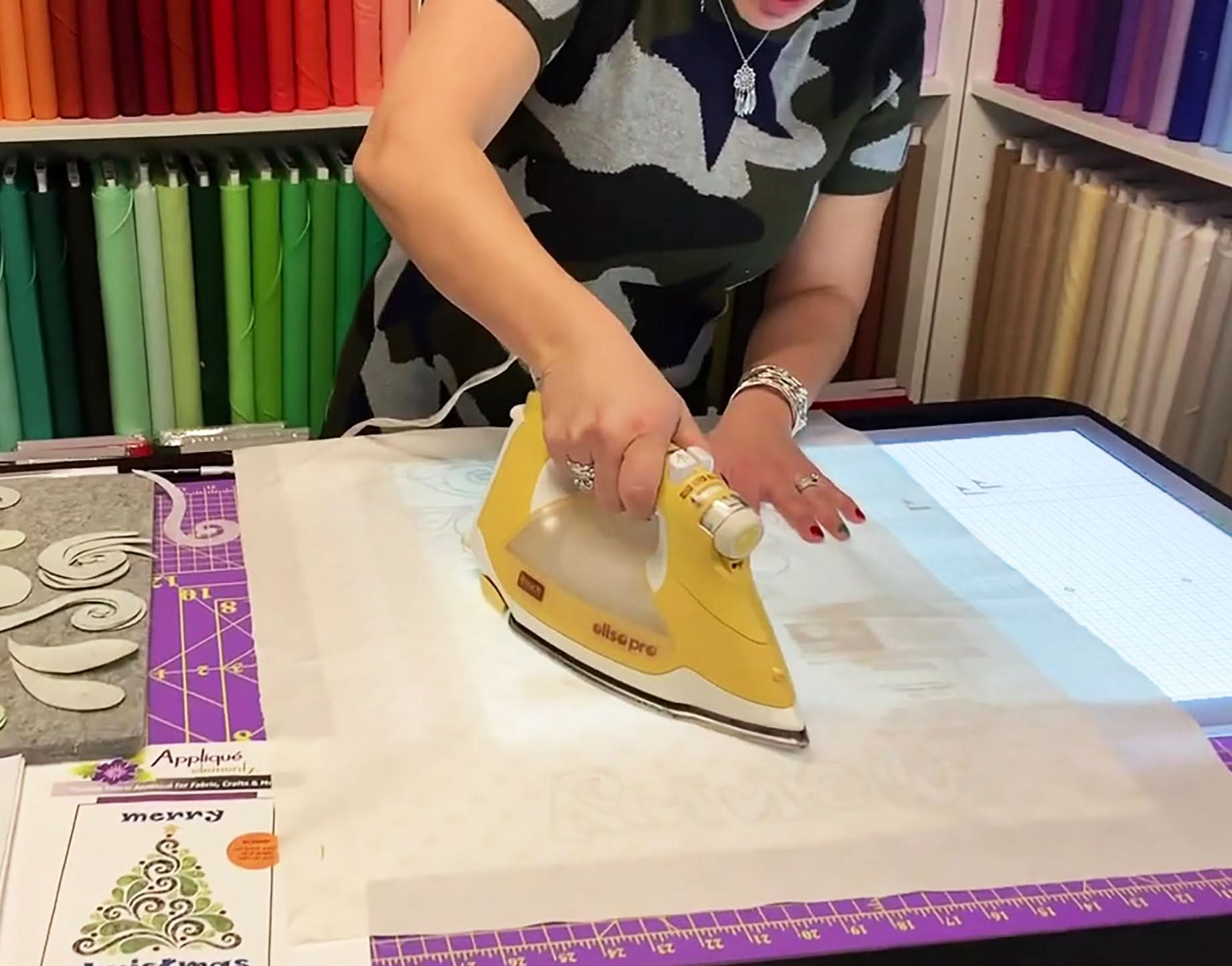 CUTTERPILLAR GLOW ULTRA LIGHTBOARD