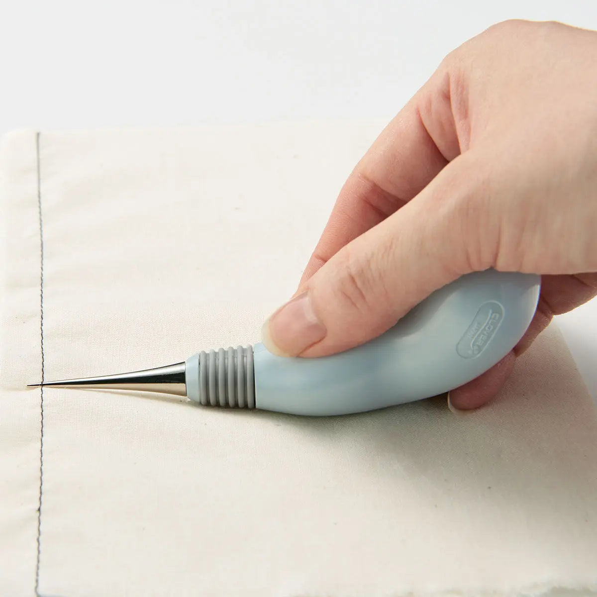 Grip Fit Tapered Tailor's Awl Clover Needlecraft, Inc.