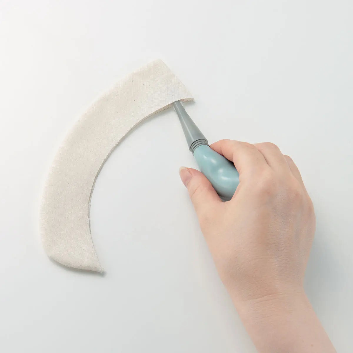 Grip Fit Tapered Tailor's Awl Clover Needlecraft, Inc.