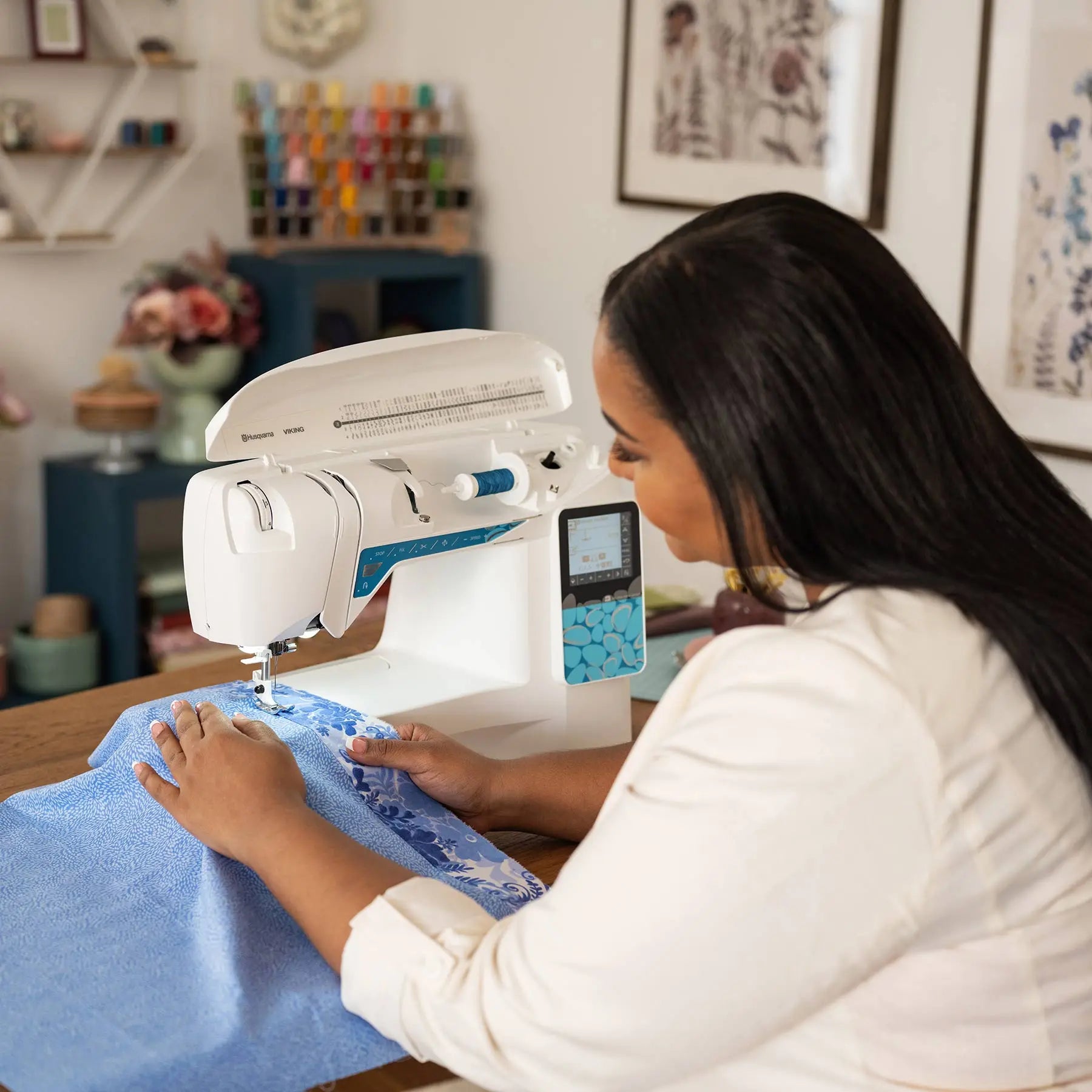HUSQVARNA® VIKING® OPAL™ 670 Sewing Machine Singer