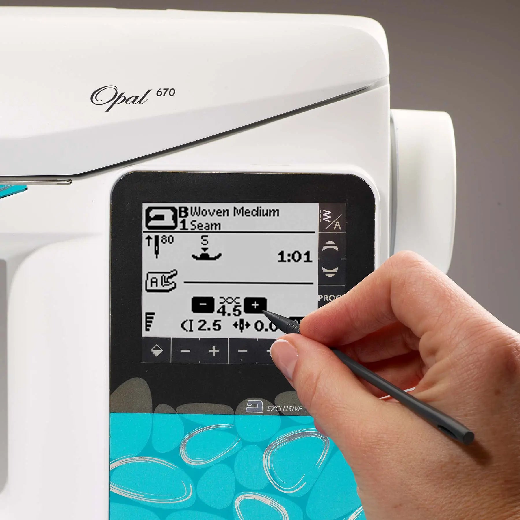 HUSQVARNA® VIKING® OPAL™ 670 Sewing Machine Singer