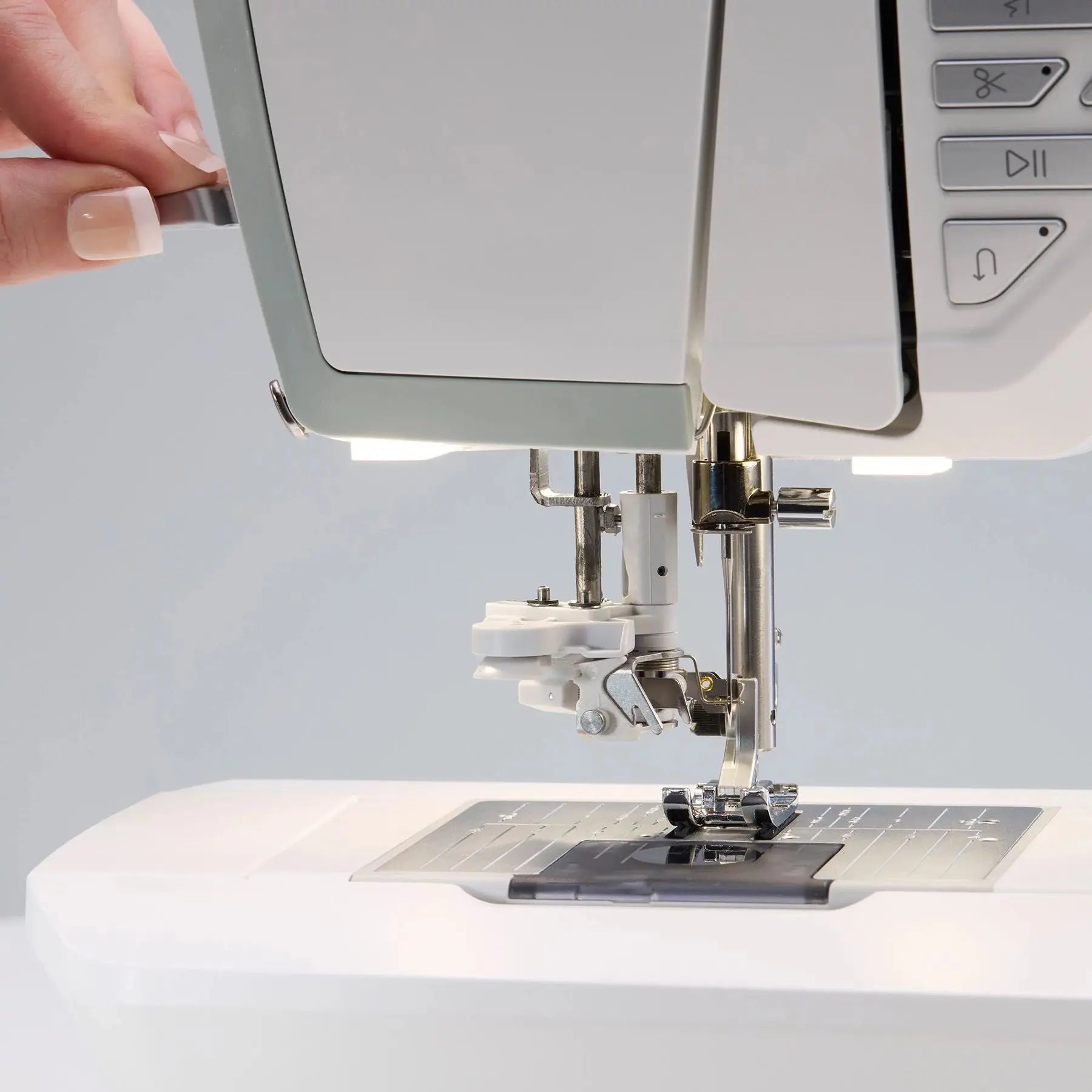 HUSQVARNA® VIKING® TOPAZ™ 55Q Sewing Machine Singer