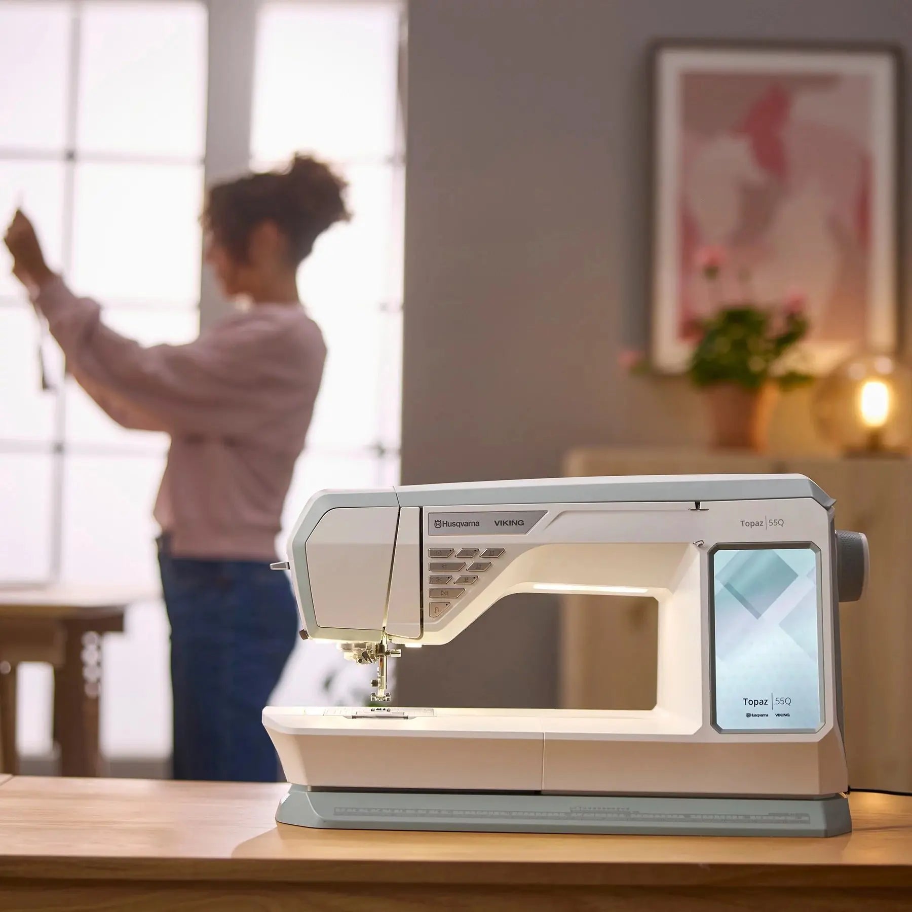 HUSQVARNA® VIKING® TOPAZ™ 55Q Sewing Machine Singer