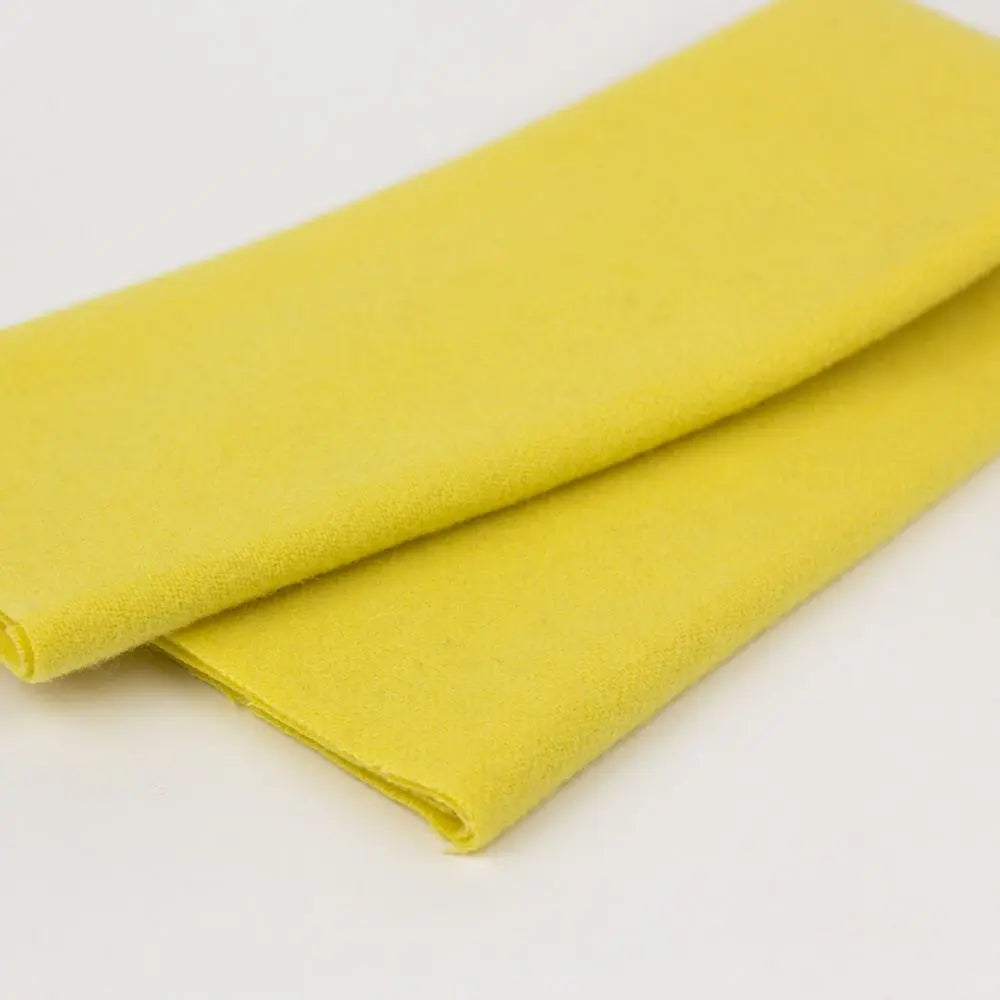 LN31 - Creamed Butter Merino Wool Fabric WonderFil USA