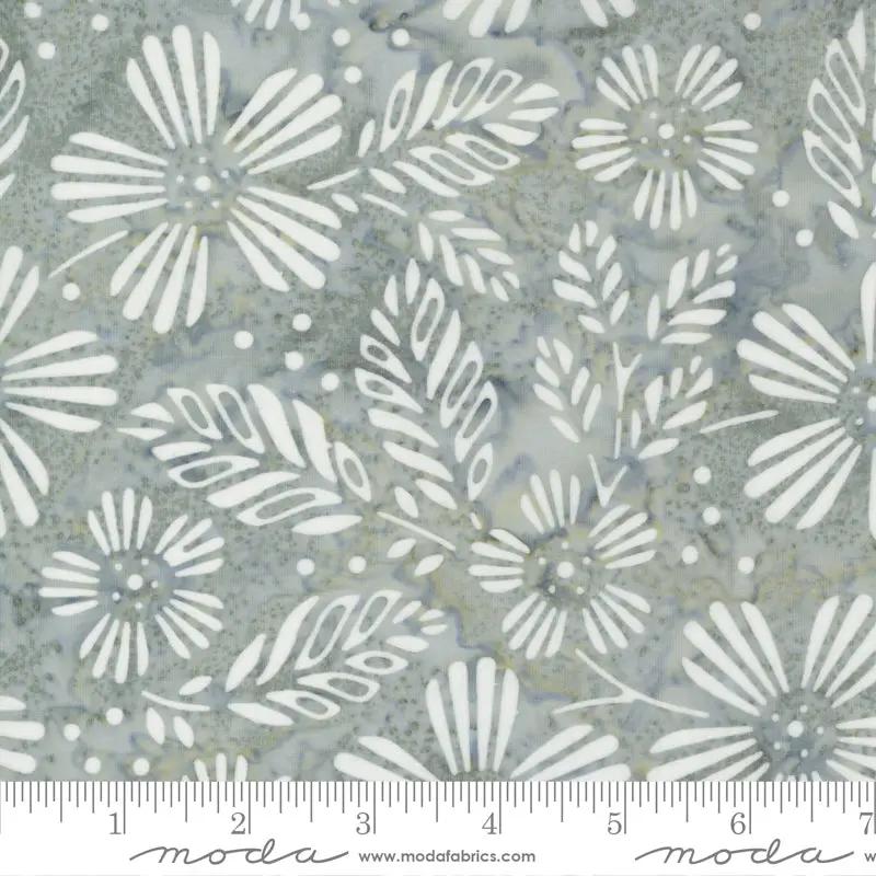 Moda 4360 22 Fire And Ice - Ice 45" Fabric Per Yard Fabric Fanatics