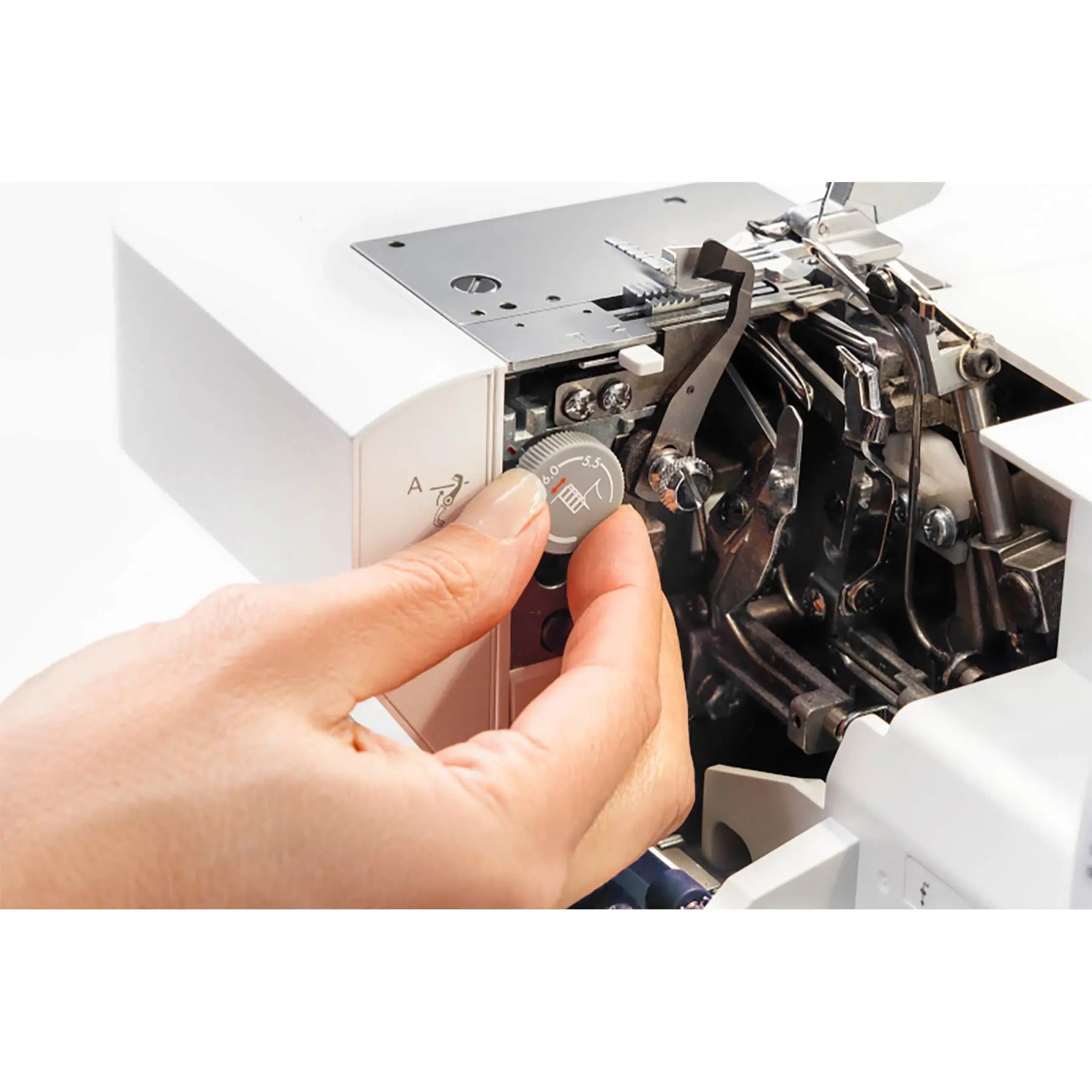 PFAFF® admire™ air 6000 Black Coverlock Machine Singer
