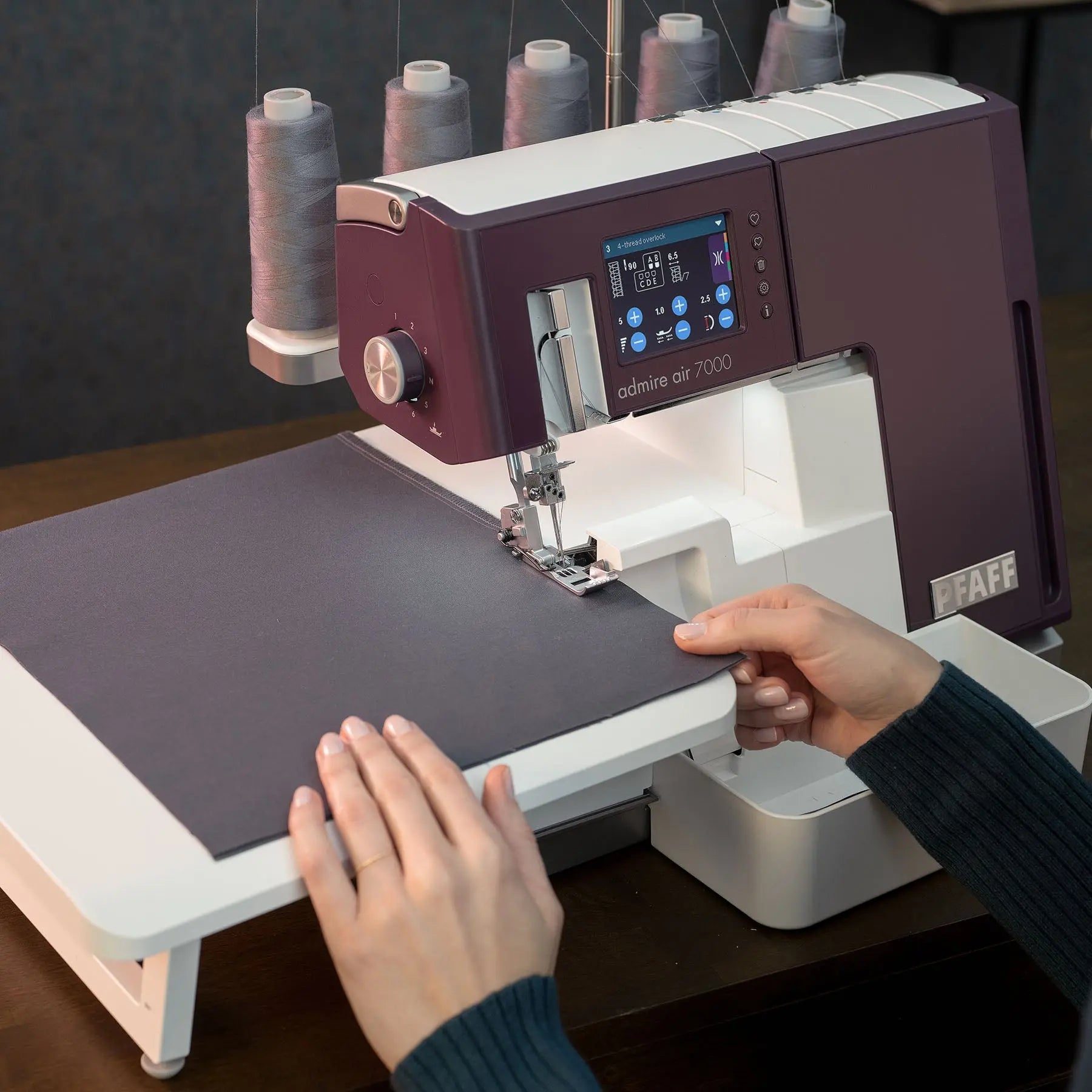 PFAFF® admire™ air 7000 Purple Coverlock Machine Singer