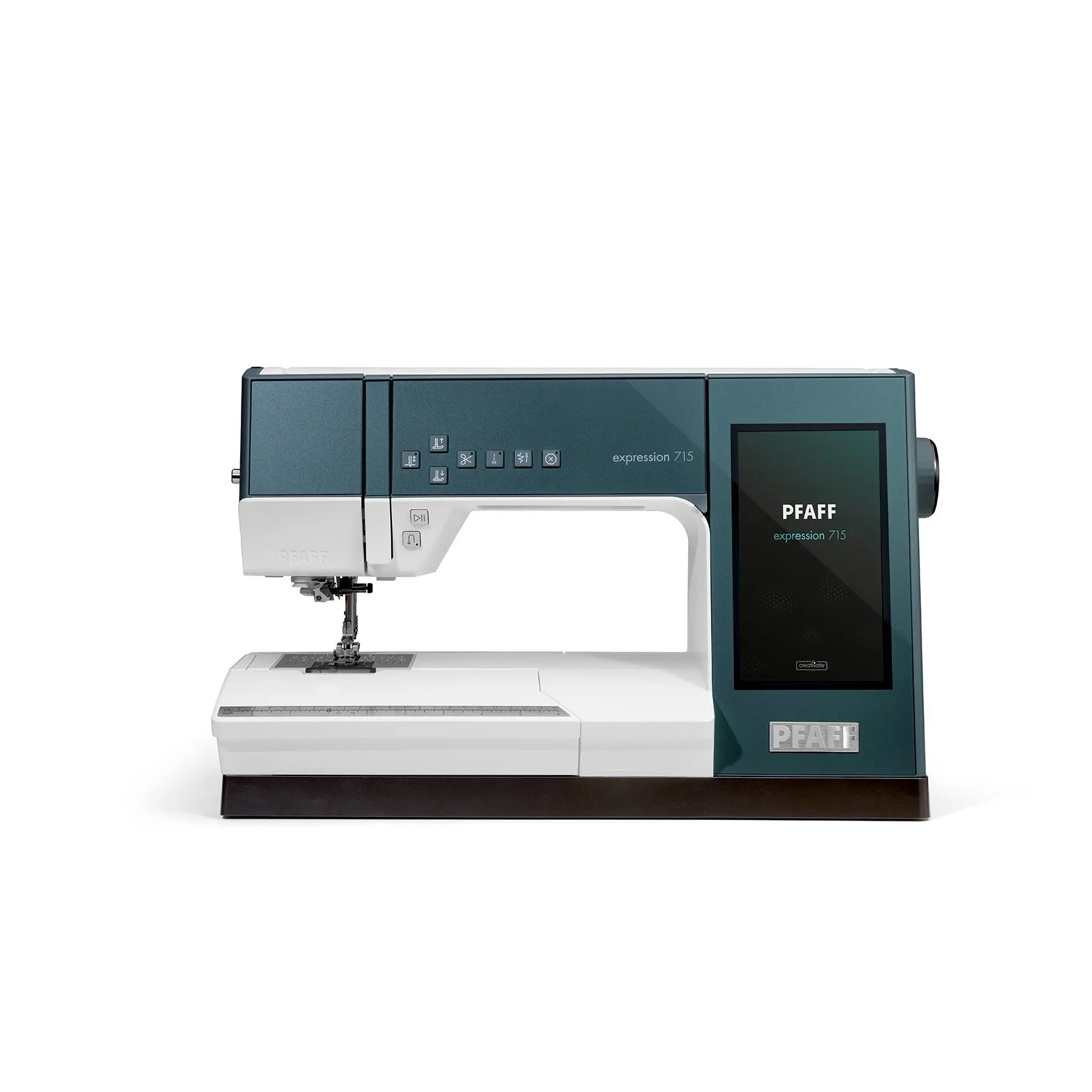 PFAFF® expression™ 715 Sewing Machine Singer