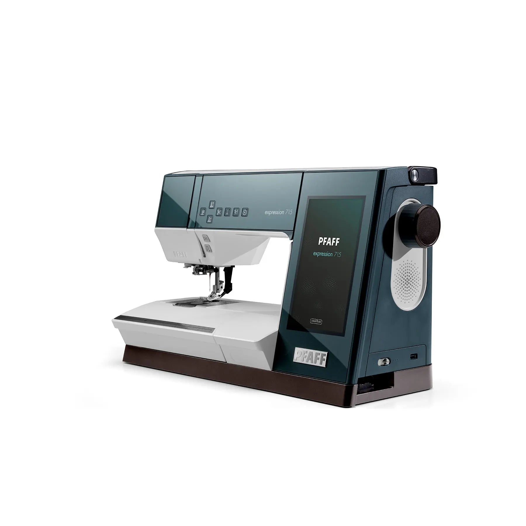 PFAFF® expression™ 715 Sewing Machine Singer