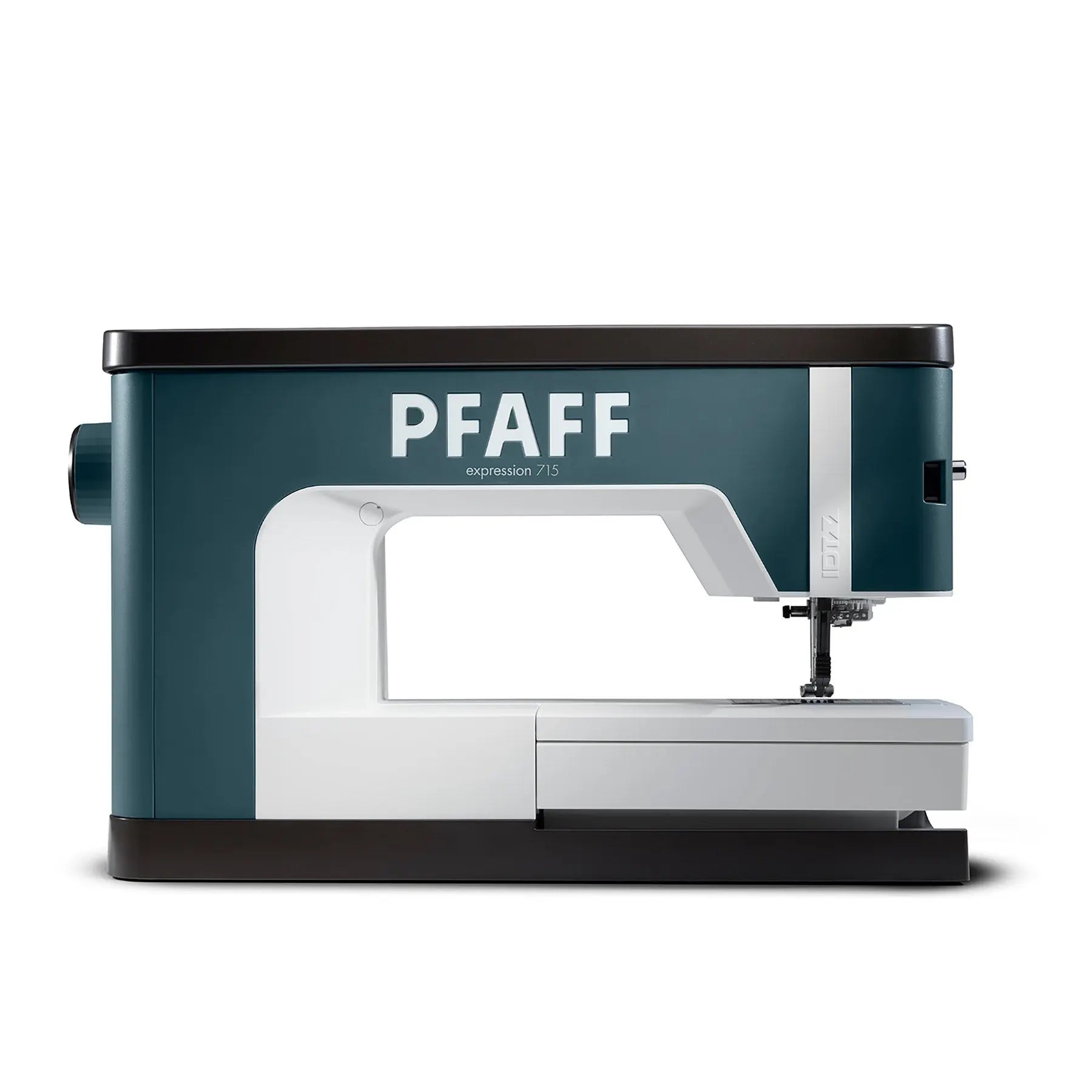 PFAFF® expression™ 715 Sewing Machine Singer