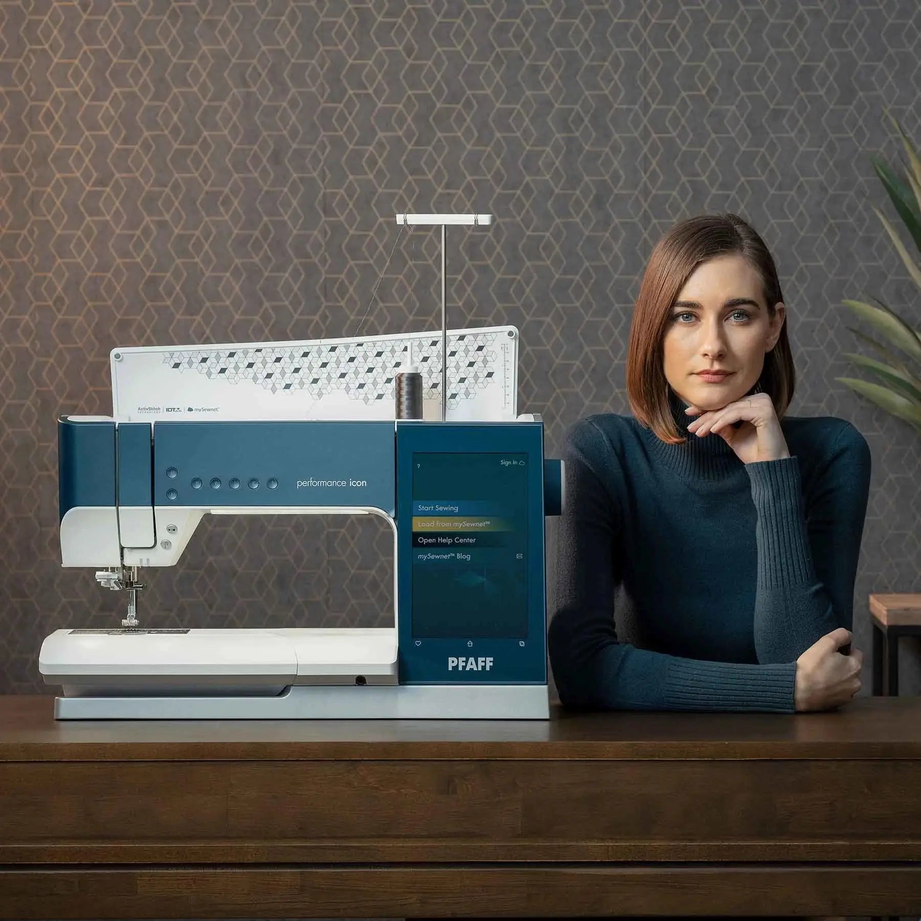 PFAFF® performance icon™ Sewing Machine Singer