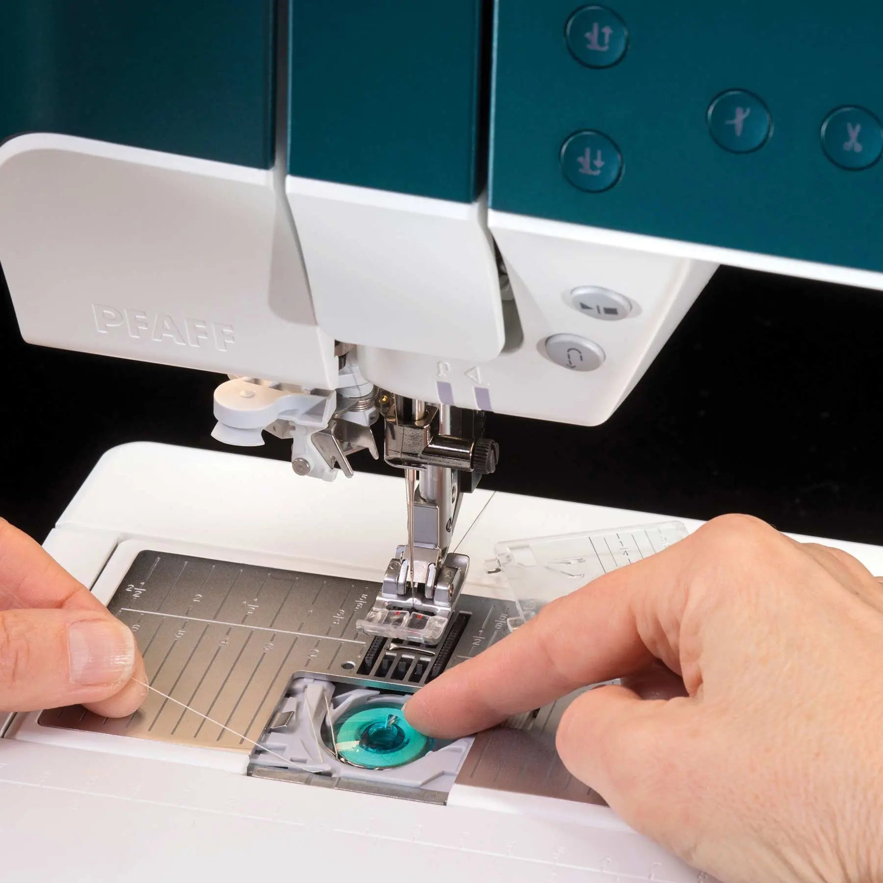 PFAFF® performance icon™ Sewing Machine Singer