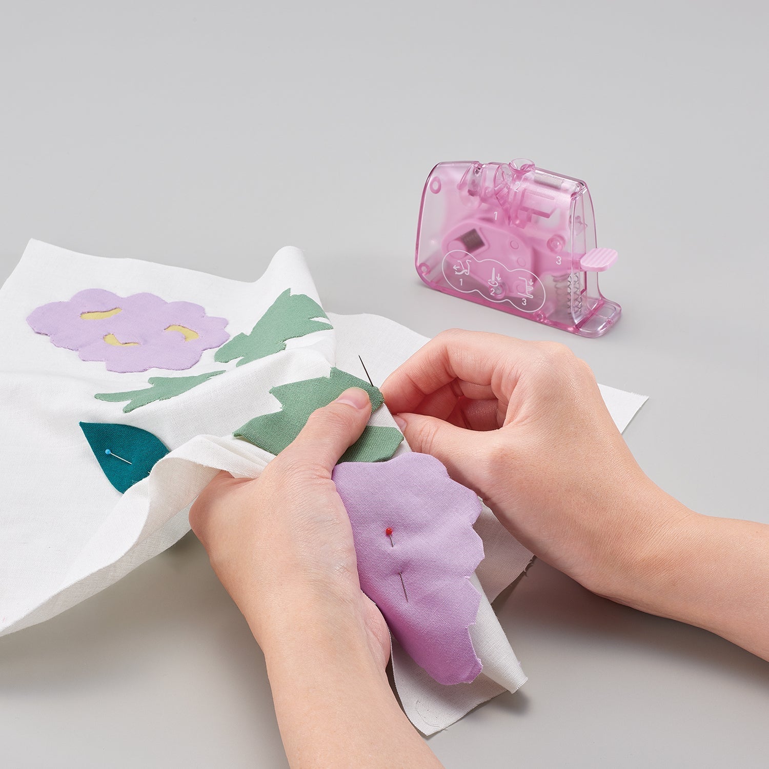 "Quick" Desk Needle Threader