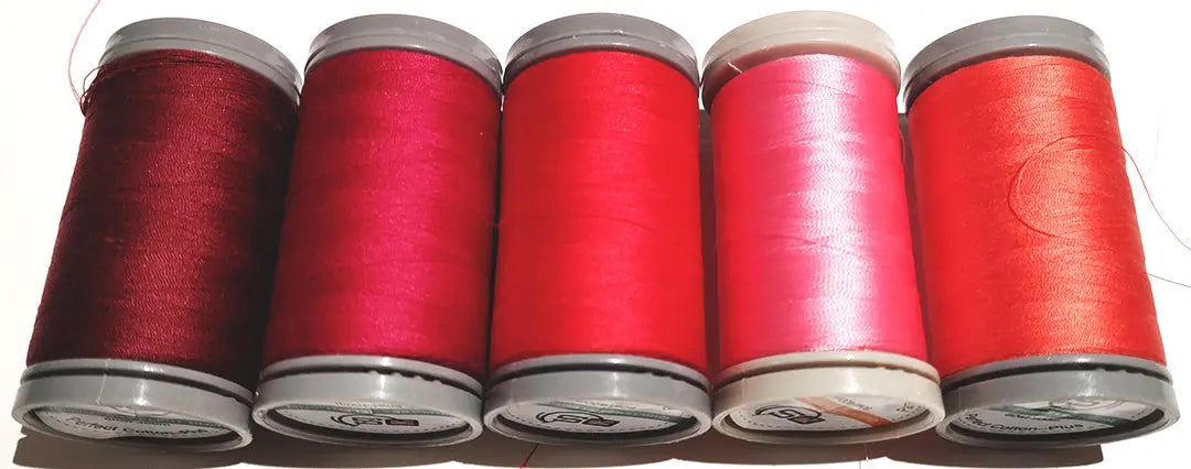 Quilters Select 5 spools (4 60 wt & 1 80 wt) in case volume 1 Rnk Distributing
