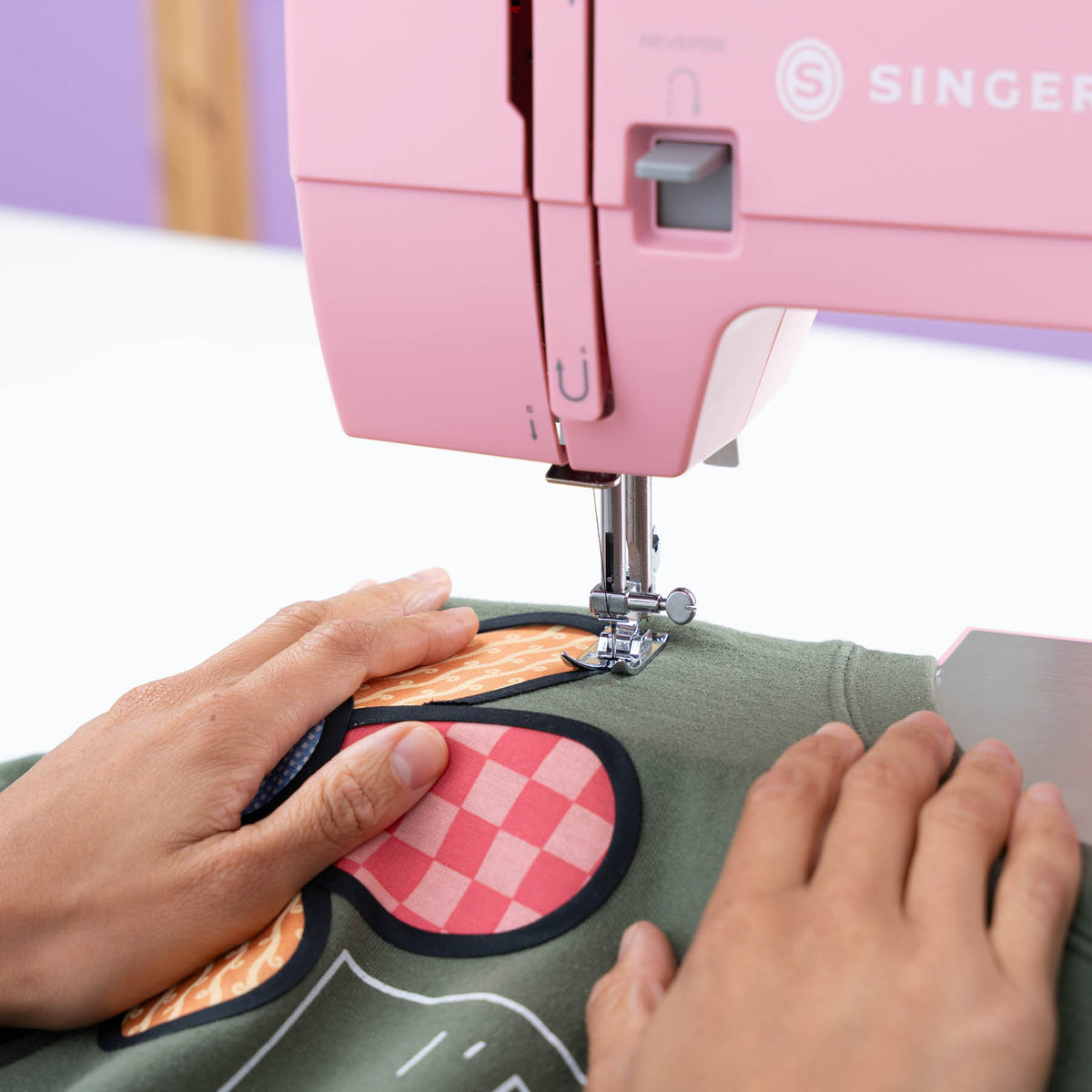 SINGER® Heavy Duty 4411 Pink Sewing Machine