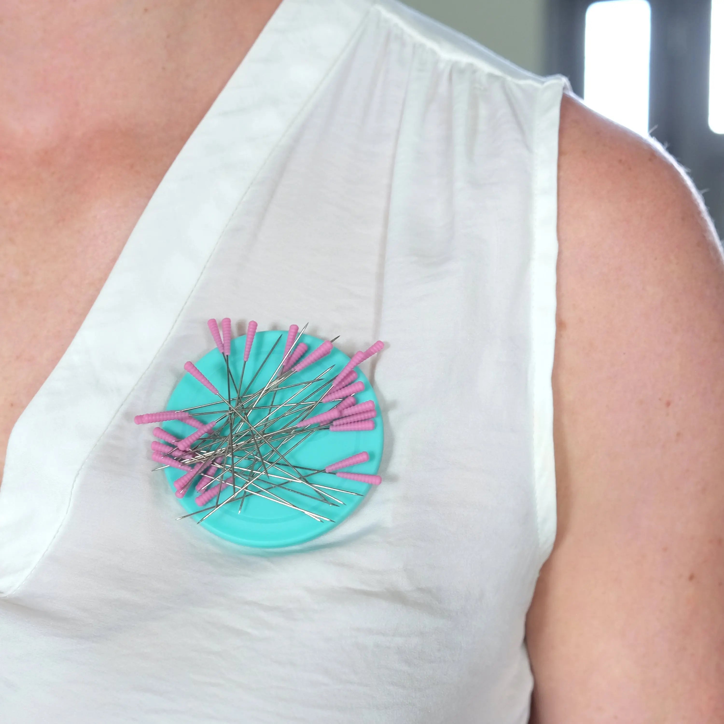 SewTites Magnetic Straight Pin & Snips Holder SewTites