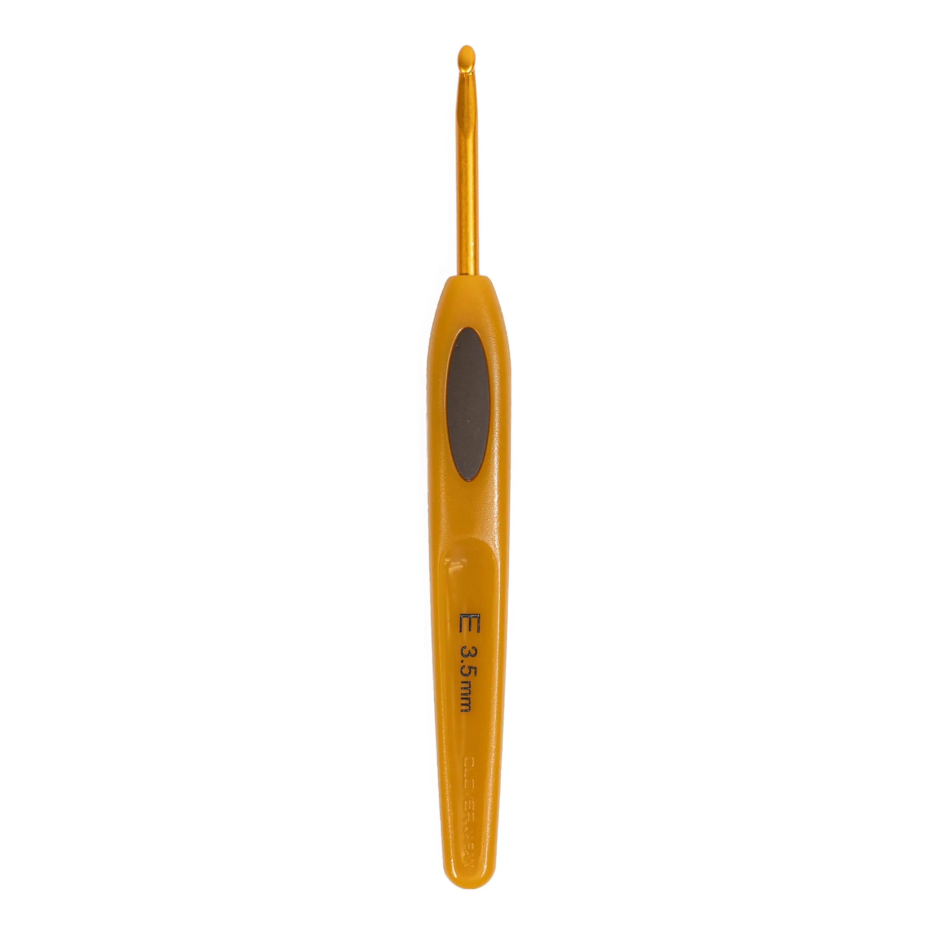 Soft Touch Crochet Hook E (3.5mm) Clover Needlecraft, Inc.