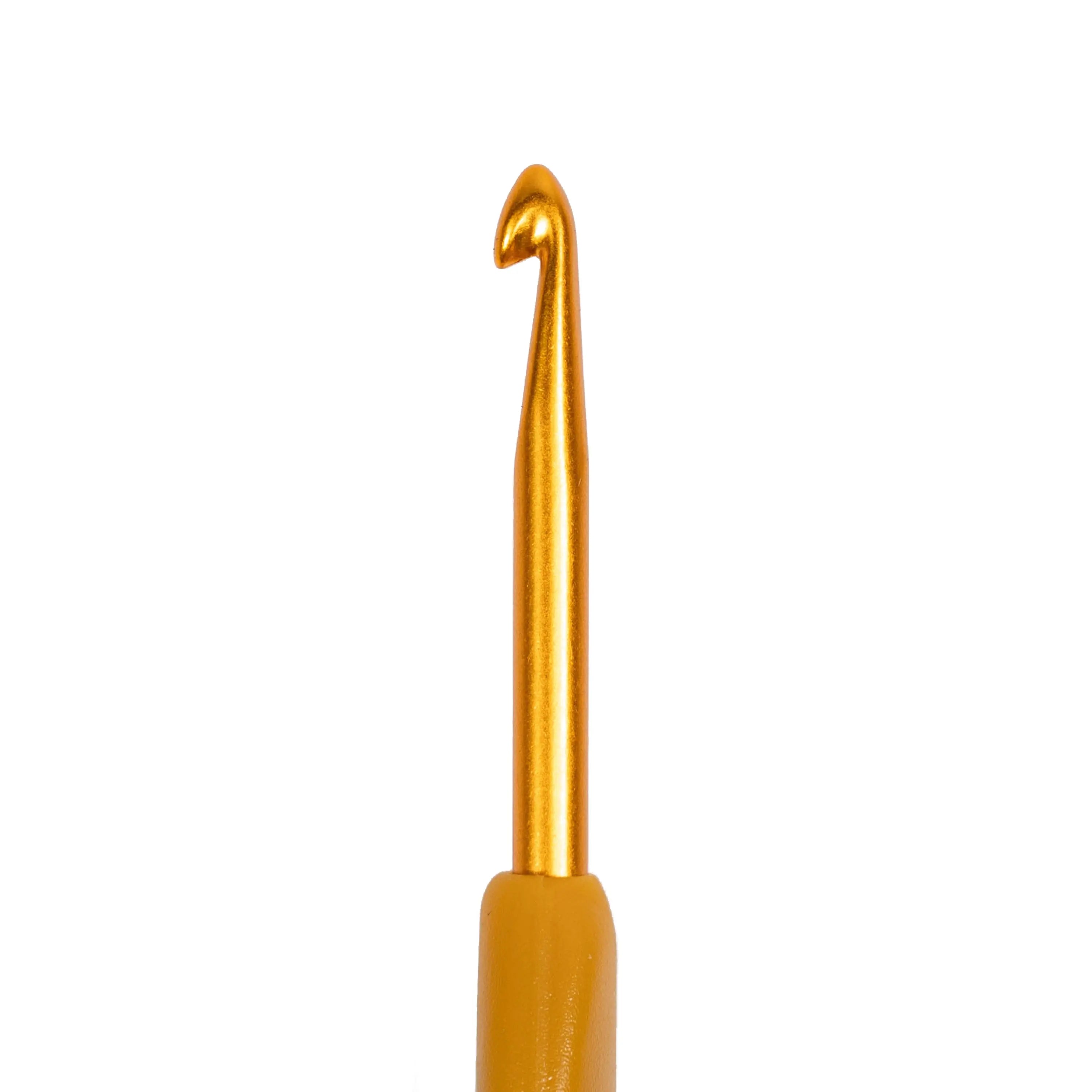 Soft Touch Crochet Hook G (4mm) Clover Needlecraft, Inc.
